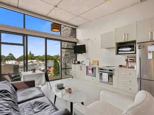 37/61 North Road, North East Valley