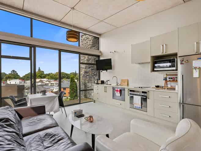 37/61 North Road, North East Valley