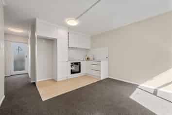 4/15 Golf Avenue, Otahuhu