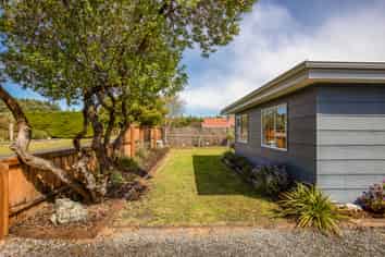 3 Holton Road, Amberley