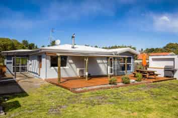 3 Holton Road, Amberley