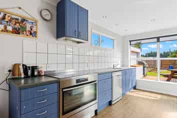 3 Holton Road, Amberley