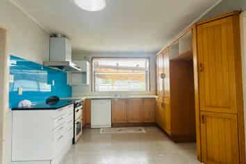 700 Richardson Road, Mount Roskill