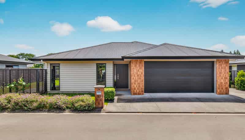 13 Maison Way, Rangatira Park
