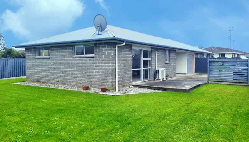 68B Henley Street, Westport