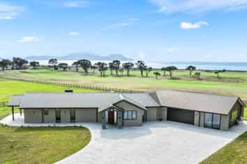 3295 State Highway 1, Waipu