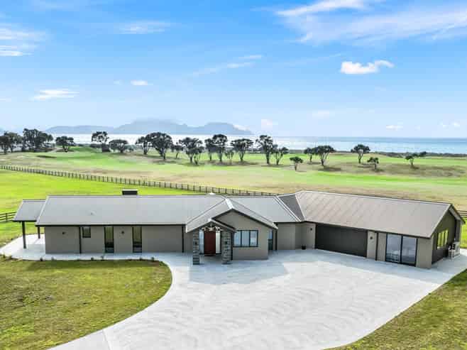 3295 State Highway 1, Waipu