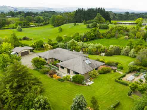 54 Henaghans Road, Kelvin Grove