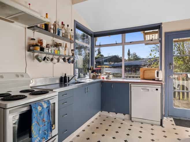 7 Regent Road, North Dunedin