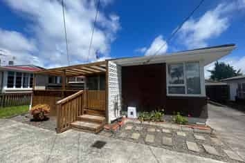25 Astley Ave, New Lynn