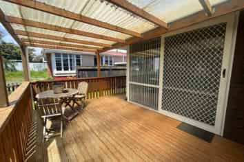 25 Astley Ave, New Lynn