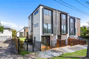 20A Plane Street, Avondale