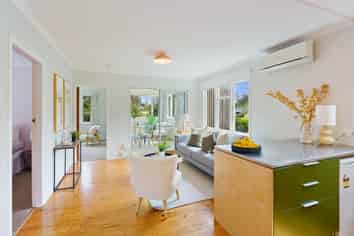 8 The Avenue, Otaki Beach