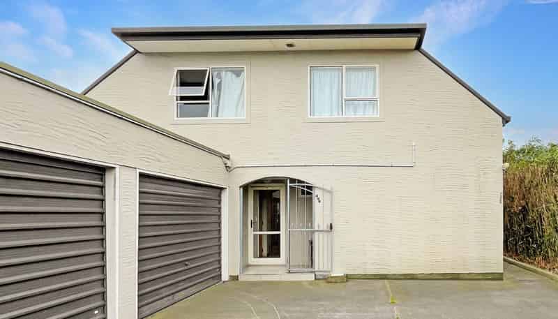 223 Ferry Road, Waltham