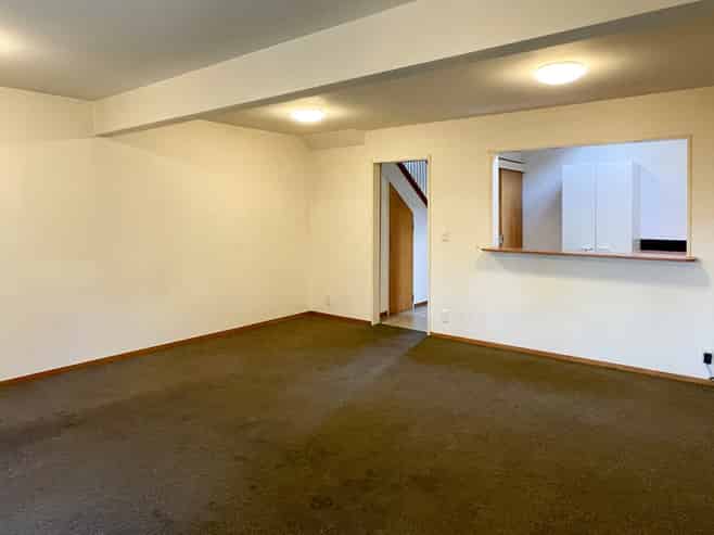 223 Ferry Road, Waltham