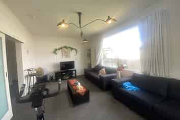 17 Rotherham Terrace, Miramar