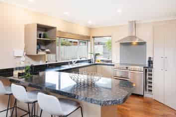 27 Johnstone Drive, Fitzherbert