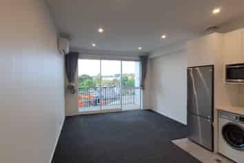 215/1A Soljak Place, Mount Albert