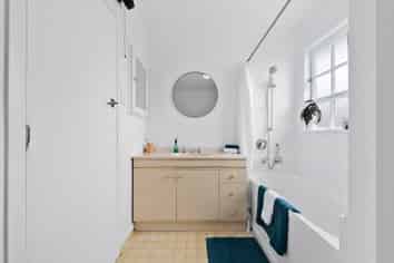 Flat 6/95 Whites Line East, Waiwhetu