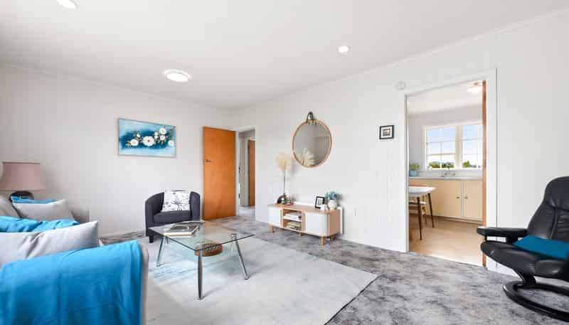 Flat 6/95 Whites Line East, Waiwhetu