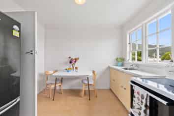 Flat 6/95 Whites Line East, Waiwhetu