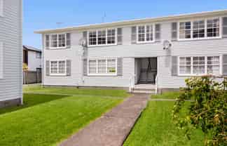 Flat 6/95 Whites Line East, Waiwhetu