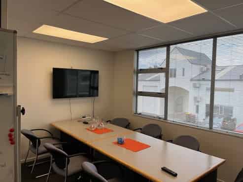 1st Floor office for sale as a tenanted investment