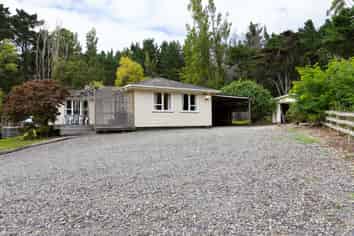 2497 Coast Road, Pongaroa