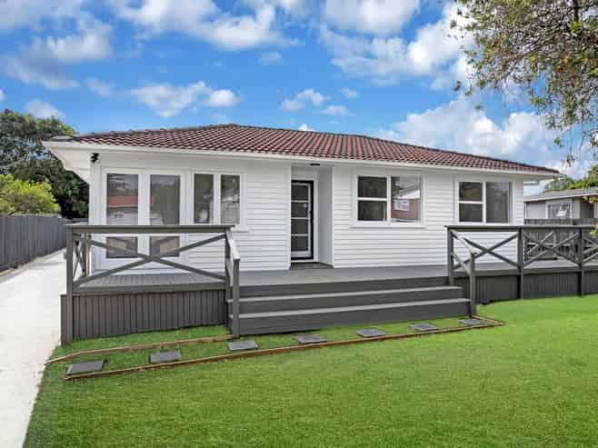 16  Heybridge Street, Manurewa