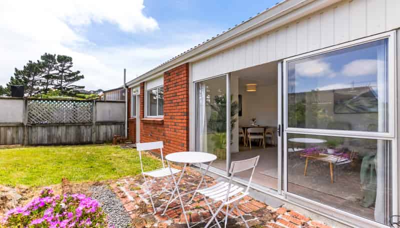 39 Colchester Crescent, Newlands