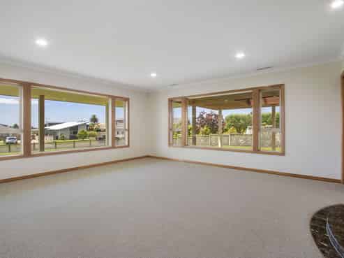 23 Athenree Heights, Athenree