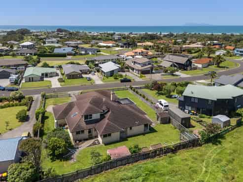 23 Athenree Heights, Athenree