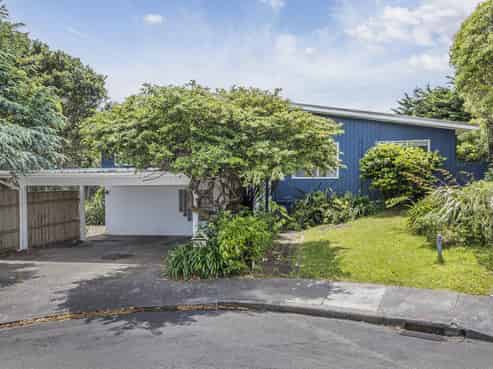 12 Florio Terrace, Tawa
