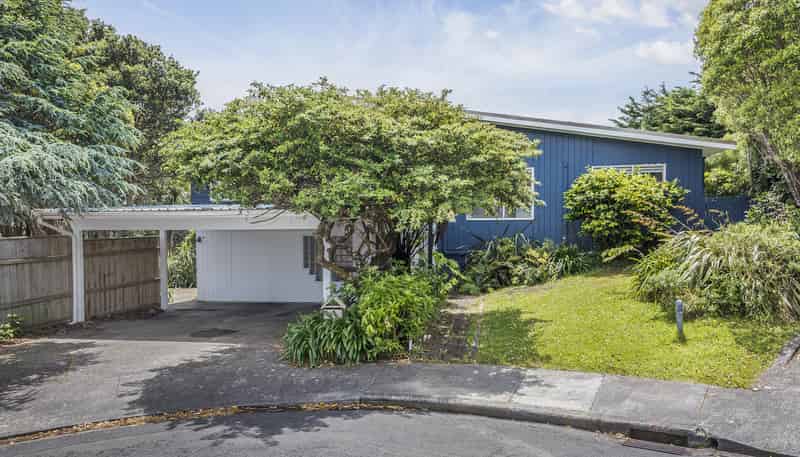 12 Florio Terrace, Tawa