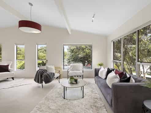 12 Florio Terrace, Tawa