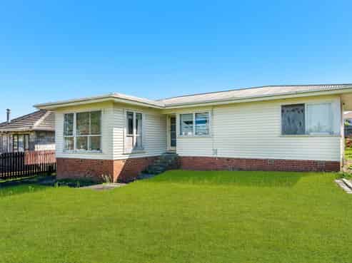 9 Richard Road, Mangere