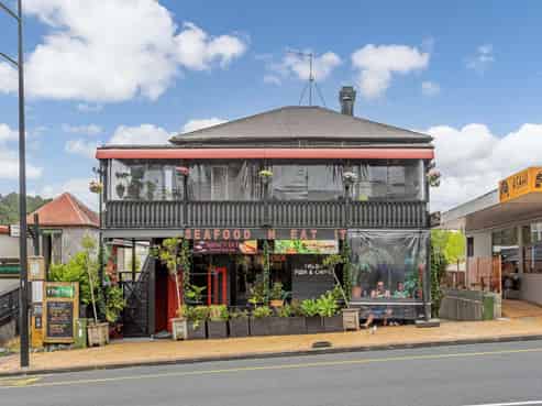 High-profile food retail opportunity