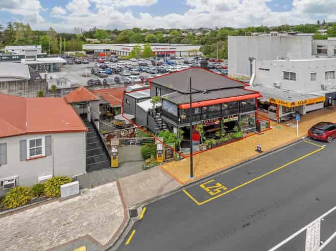 High-profile food retail opportunity