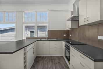 6 Waipapa Road, Hataitai