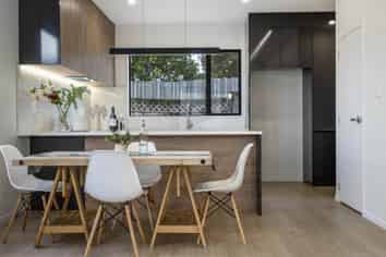 8/16 Binsted Road, New Lynn