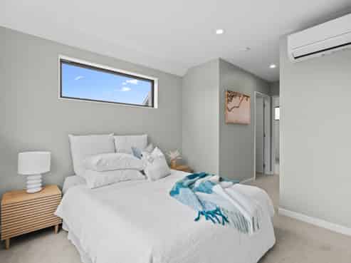 117-121 Lincoln Road, Addington