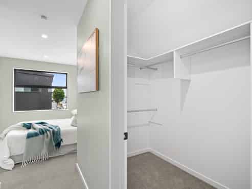 117-121 Lincoln Road, Addington