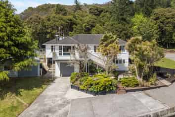 131 Wellington Road, Wainuiomata