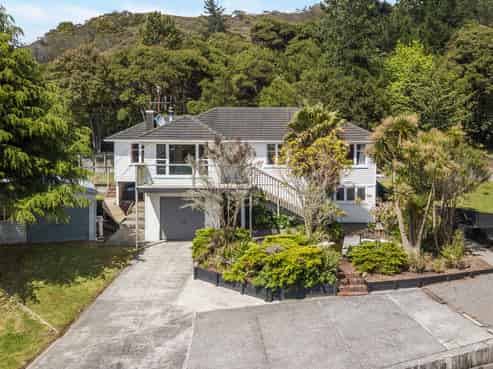 131 Wellington Road, Wainuiomata