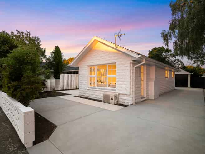 2/170 Waimairi Road, Ilam