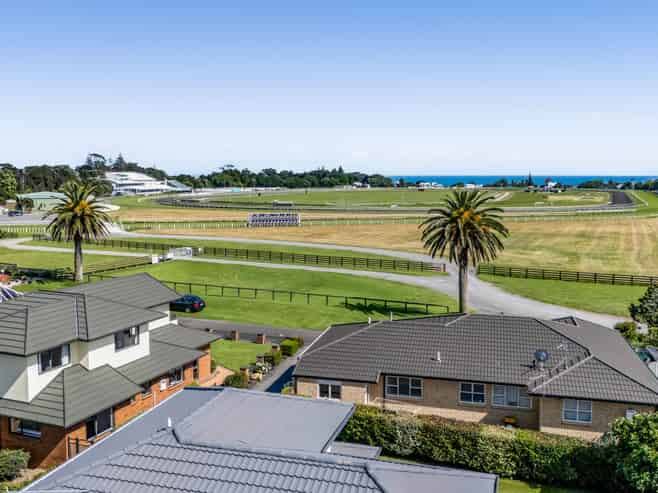 6 Saddle Row, Welbourn