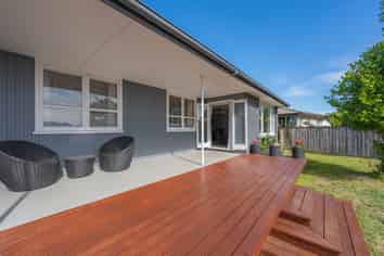 18 Lipscombe Crescent, Havelock North