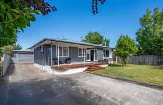 18 Lipscombe Crescent, Havelock North