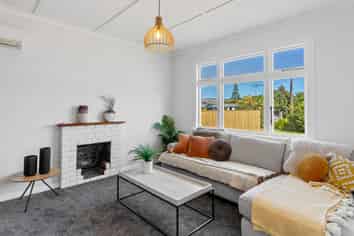 54 Dunstan Street, Otaki