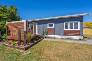 54 Dunstan Street, Otaki